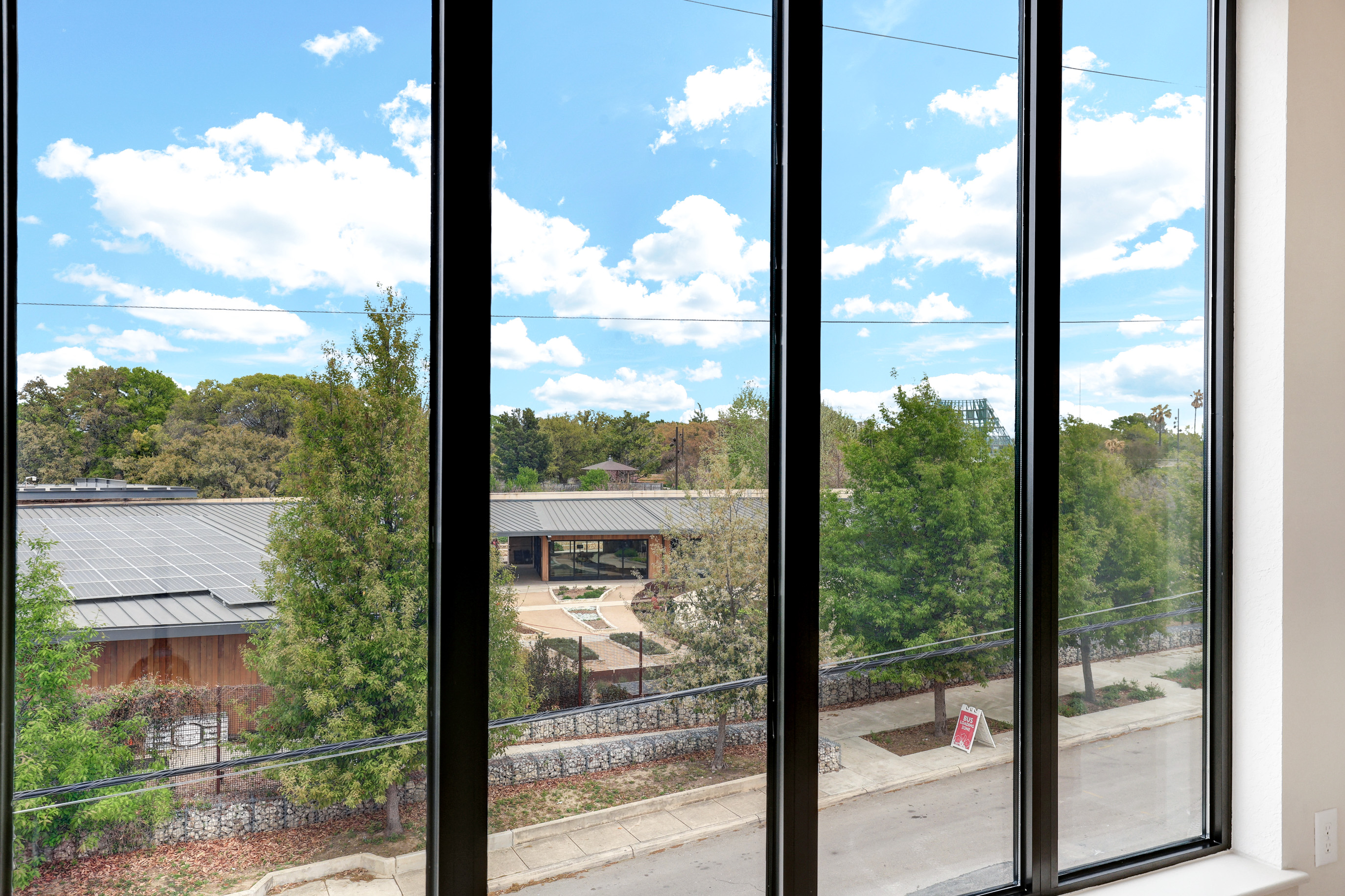 Floor-to-ceiling fixed windows